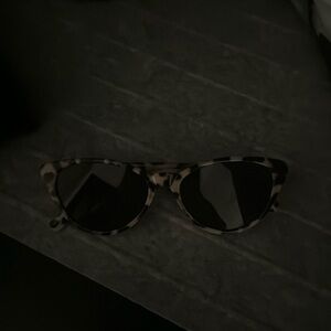 Urban Outfitters SUNGLASSES